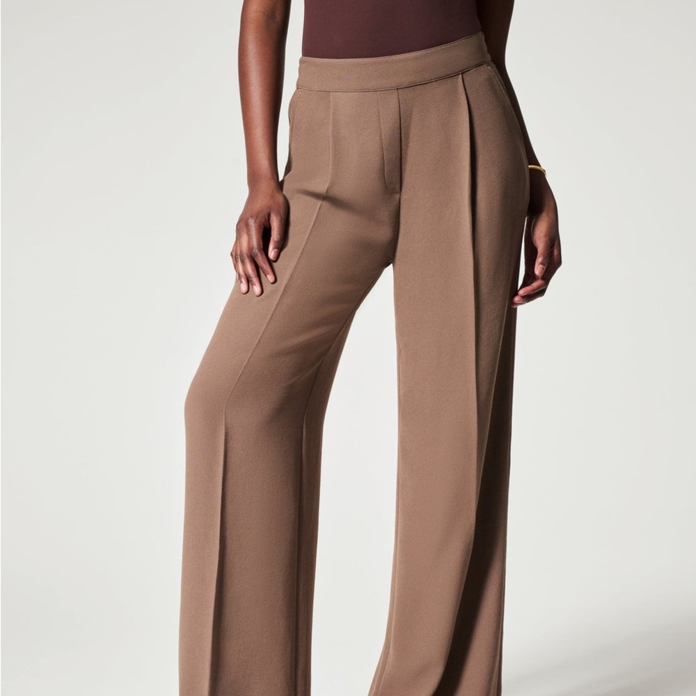 SPANX Carefree Crepe Pleated Trouser